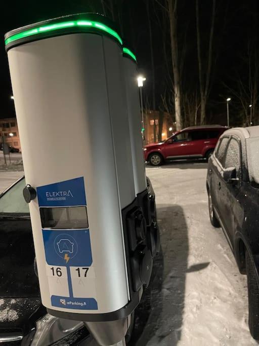 Tilava Kaksio, Saunalla Ja Saehkoeauton Latauksella. Tammerfors Exteriör bild
